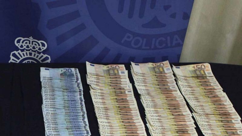 La policía detiene al mayor falsificador de euros de España