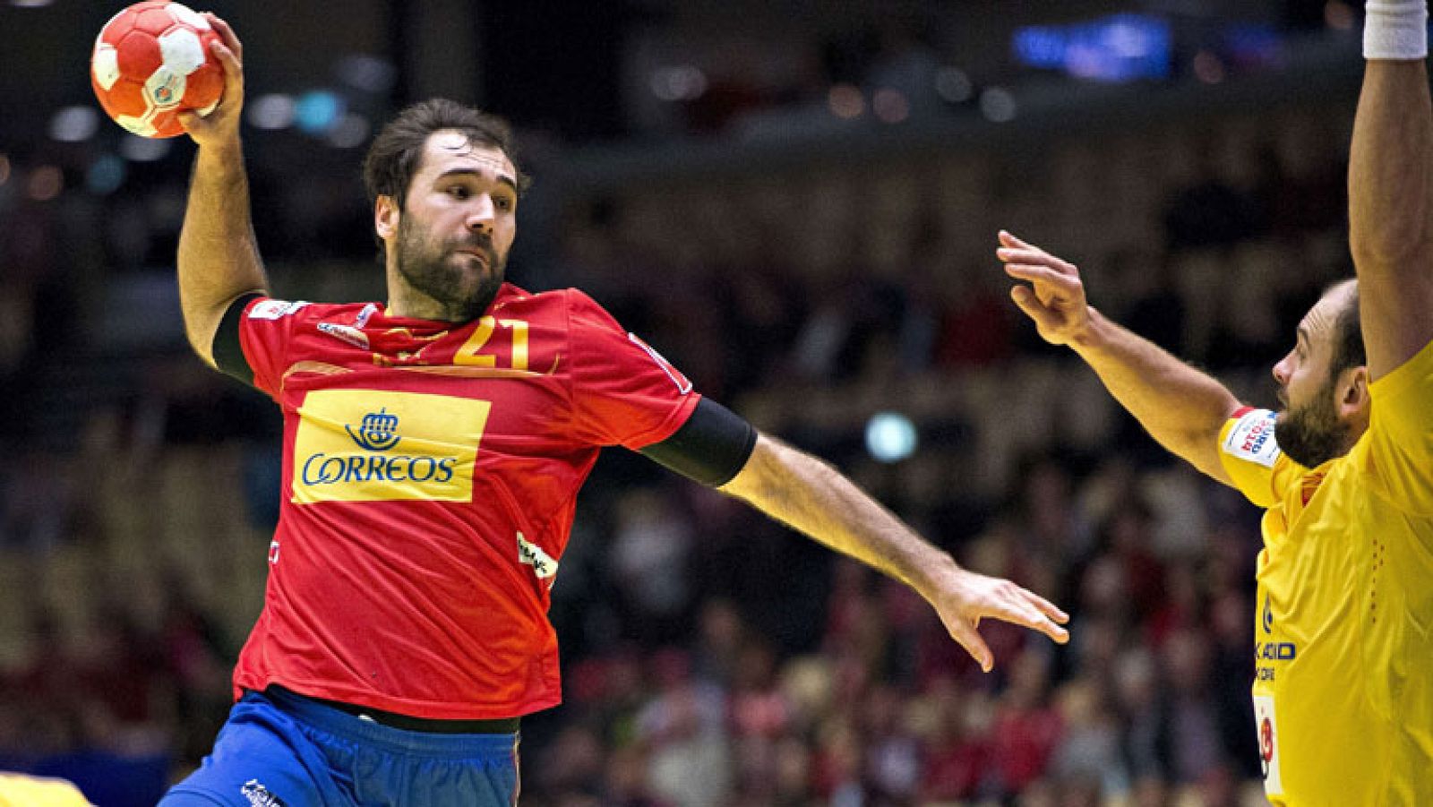 España acaba con Macedonia y se mete en semis (33-22) | Ver