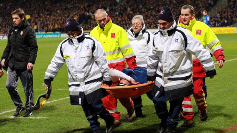 Falcao sufre una preocupante lesión en la rodilla izquierda | Ver