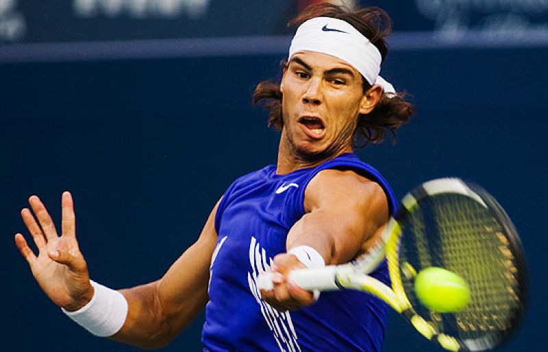 El tenista Rafael Nadal está cada día más cerca del número uno de la ATP. El mallorquín ha pasado sin muchos apuros a la final del Torneo de Toronto, tras derrotar a Andy Murray. En la final se enfrentará a Kiefer.