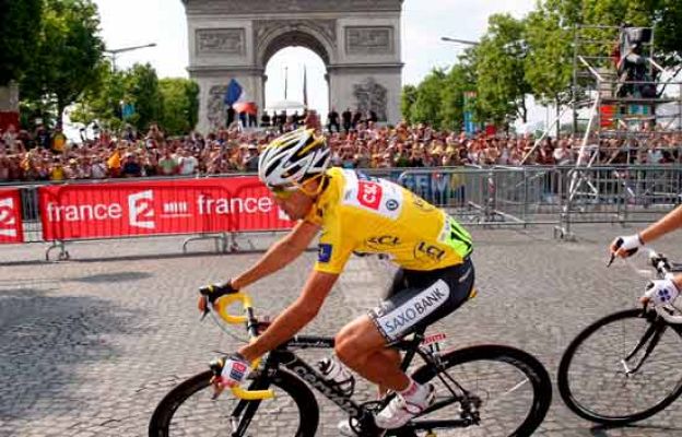 Tour de Francia - Sastre se corona de amarillo en París