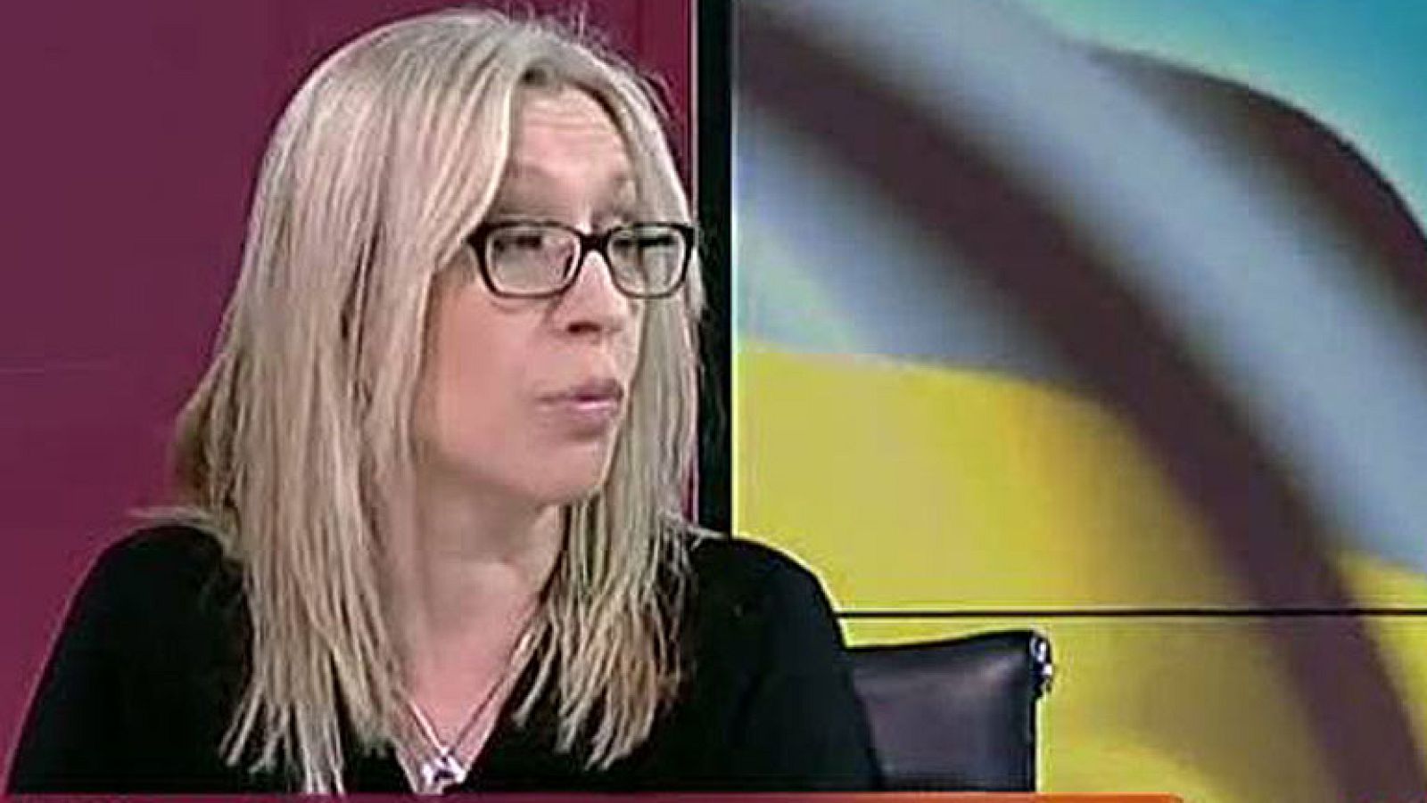  La analista de Estudios Europeos y escritora Mila Milósevic ha manifestado en una entrevista con el programa El Mundo en 24 horas que "Las manifestaciones pacíficas en Ucrania no han logrado los objetivos. La analista considera que, a diferencia de lo ocurrido durante la llamada Revolución Naranja de 2004, "la oposición no está logrando capitalizar el descontento popular". En el plano estratégico, la experta considera que "Rusia ha ganado la apuesta por Ucrania a la UE a golpe de talón" y apunta que en Ucrania "hay más afinidad por historia y cultura con Rusia que con la UE".