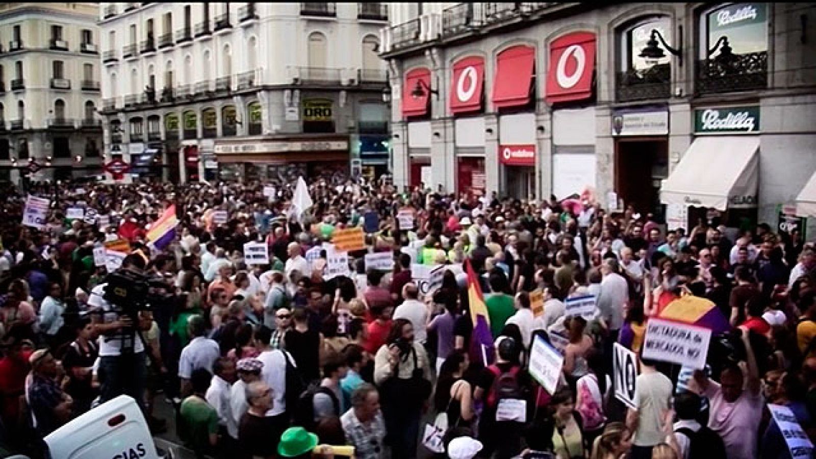 La democracia indignada.