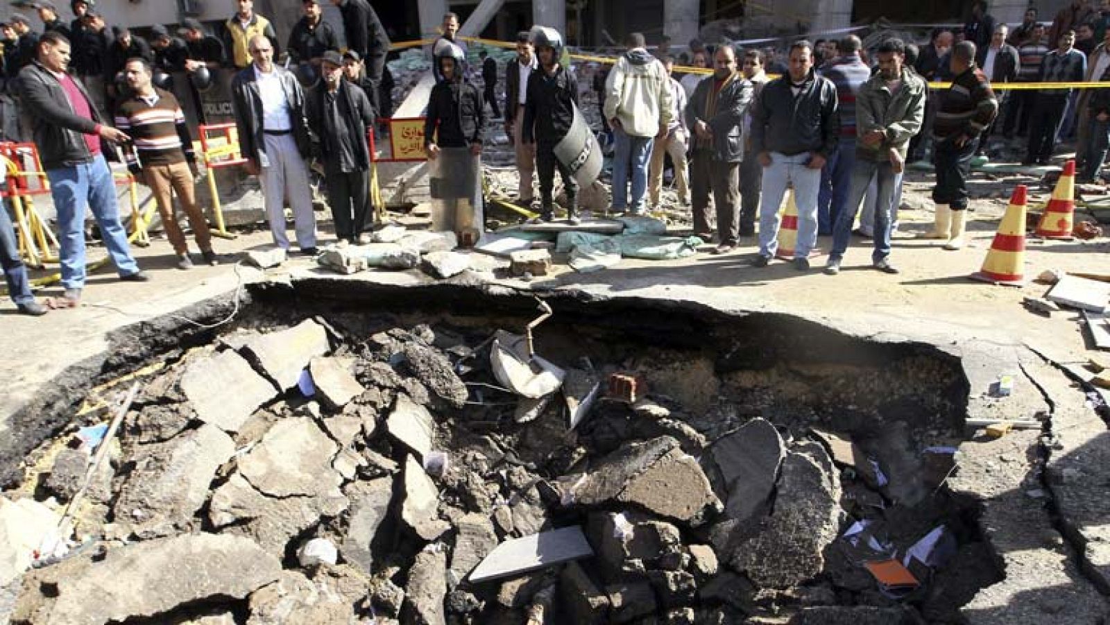 Una cadena de atentados deja cinco muertos y más de 80 heridos en El Cairo 