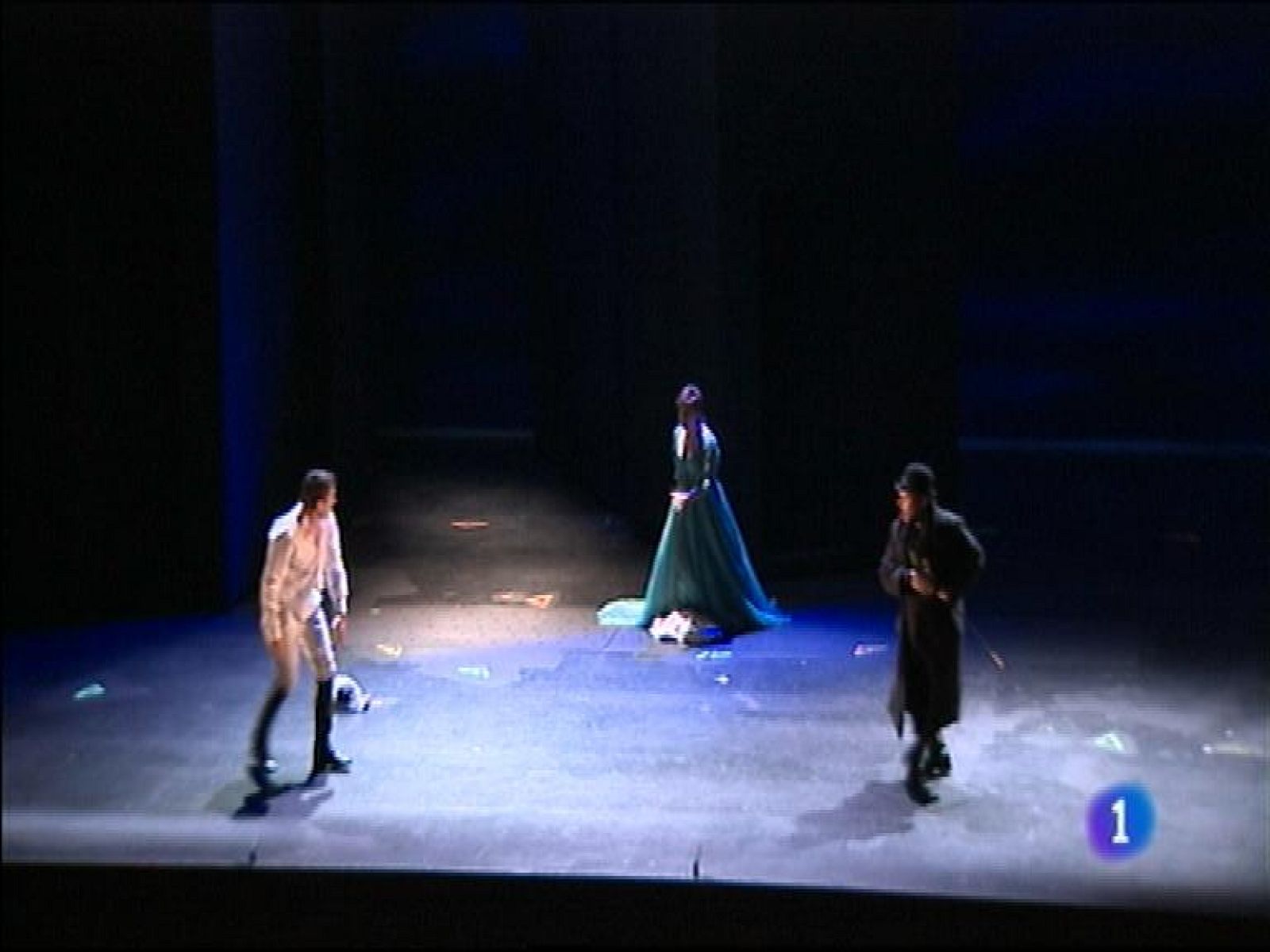  El Principado celebra el Día de Asturias en FITUR presentando un nuevo portal turístico en internet. Su principal objetivo es facilitar el acceso de usuarios de todo el mundo a los distintos productos que ofrece la región.La ópera Don Giovanni, cerrará este año la temporada de Oviedo. Se han programa 5 funciones que tendrán lugar los días 26, 28, 30 y 31 de este mes y el 1 de febrero. El Don Giovanni que se verá en el teatro Campoamor es una coproducción de la ópera de Oviedo y el Theather Magdeburg. 