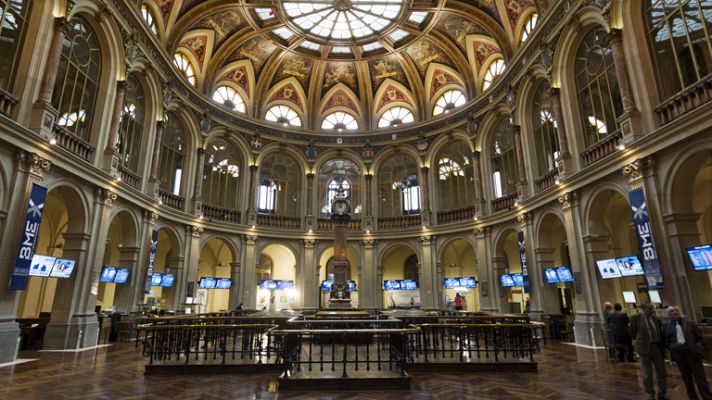 La tarde en 24h - El IBEX 35 se hunde un 3,64% por el desplome de divisas de países emergentes