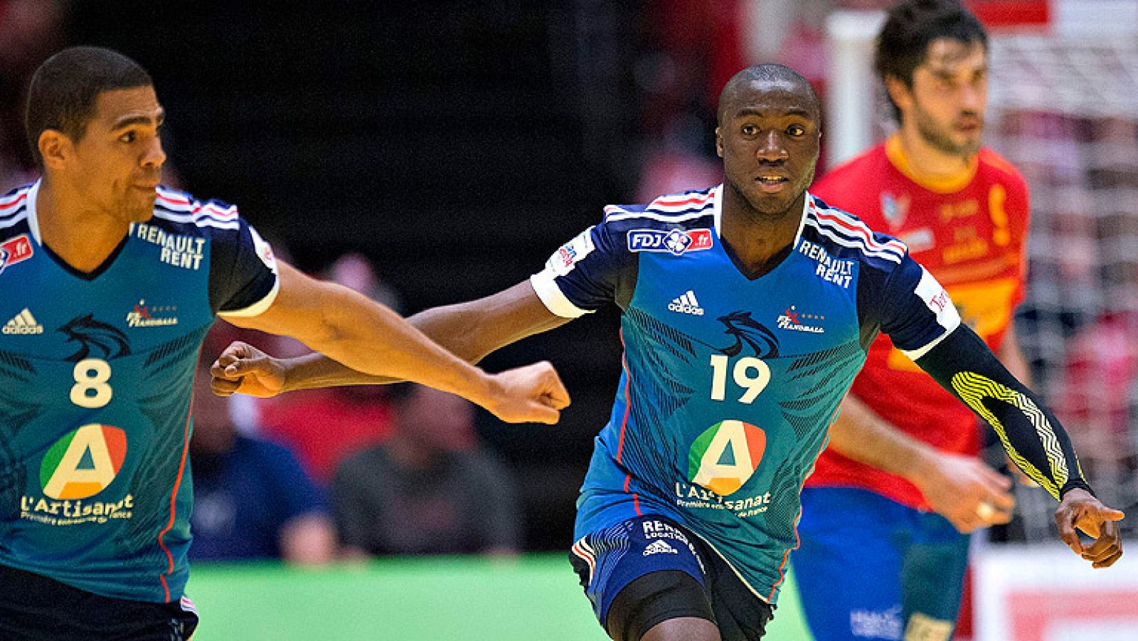 La seleccion española de balonmano ha caído en semifinales del Europeo contra su bestia negra, Francia, que se ha impuesto 30-27 y obliga a España a luchar por el bronce. 