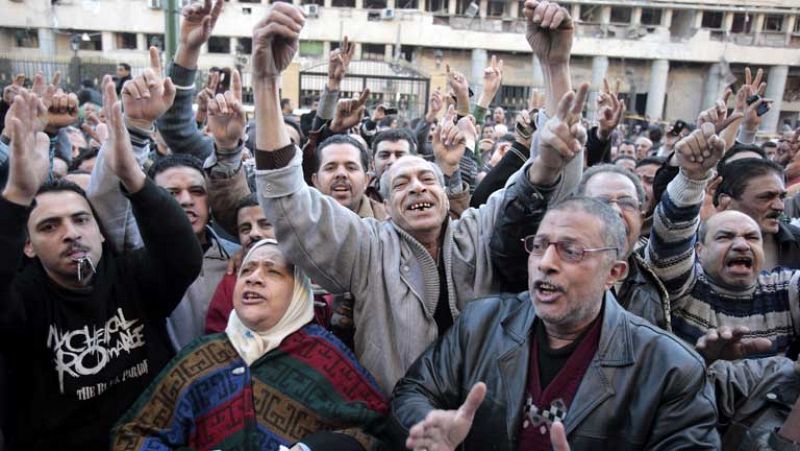 Al menos 29 muertos empañan el tercer aniversario de la caída de Hosni Mubarak