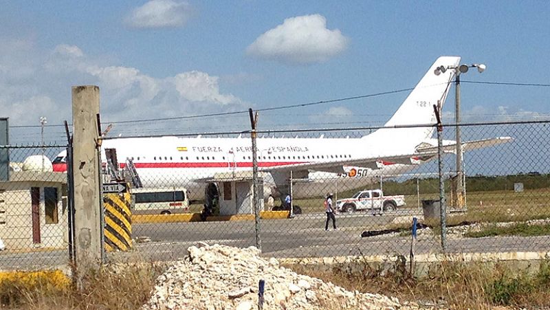 El príncipe retrasa su viaje a Honduras tras una avería en su avión