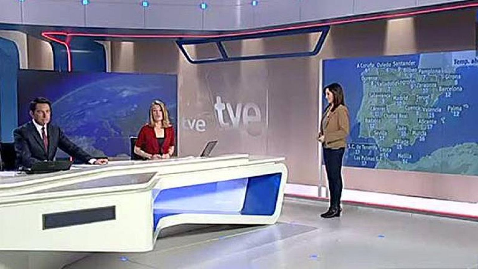 Viento fuerte en el norte y el este y bajada de la cota de nieve