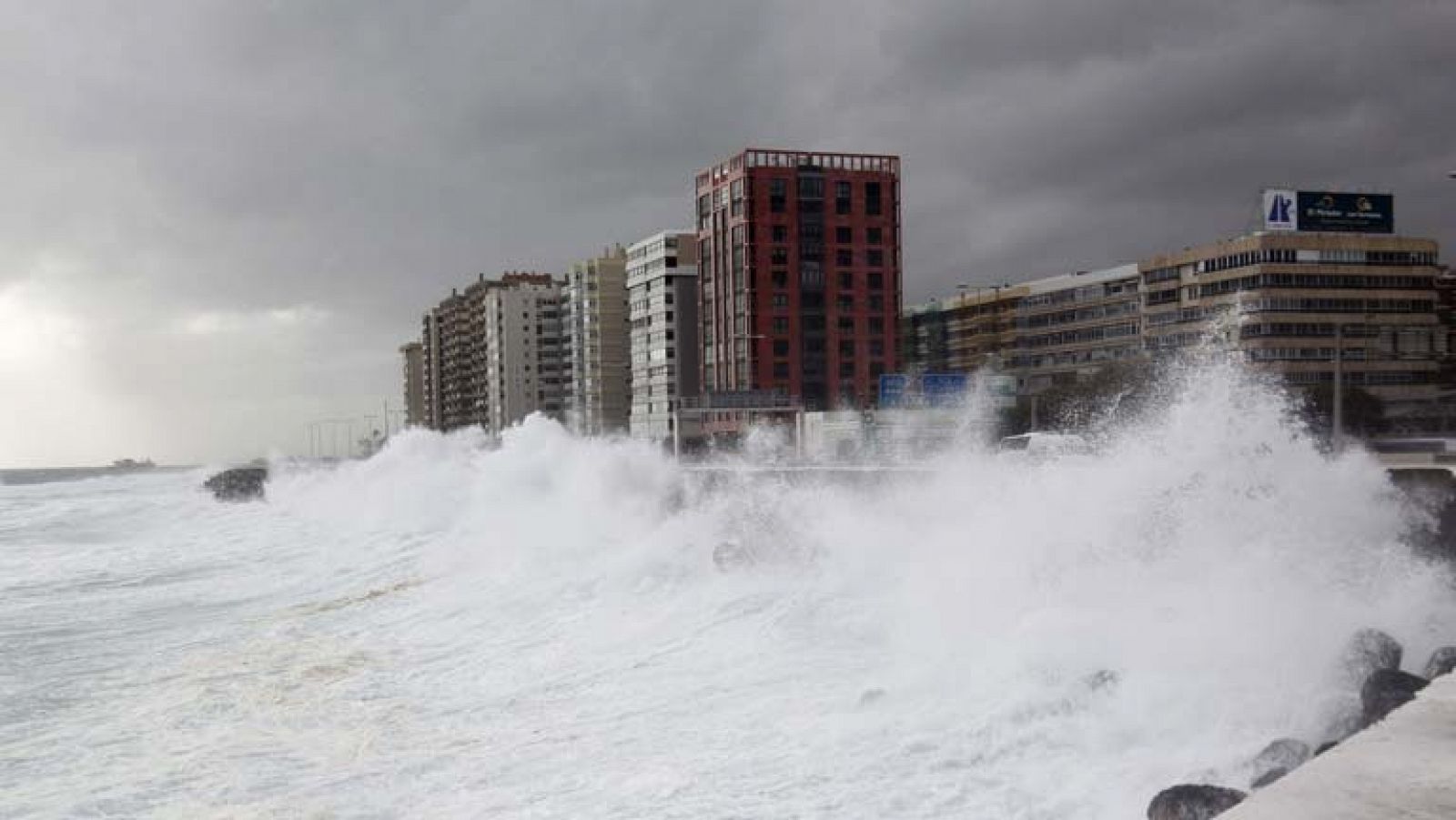 El tiempo: Baja la cota de nieve en el centro y el norte, y vientos fuertes | RTVE Play