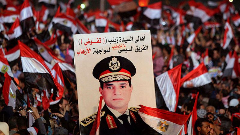 El Ejército egipcio permite a Al Sisi concurrir a las elecciones presidenciales | Ver