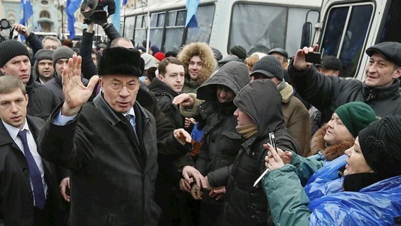 El primer ministro ucraniano ofrece su renuncia como solución a la crisis 