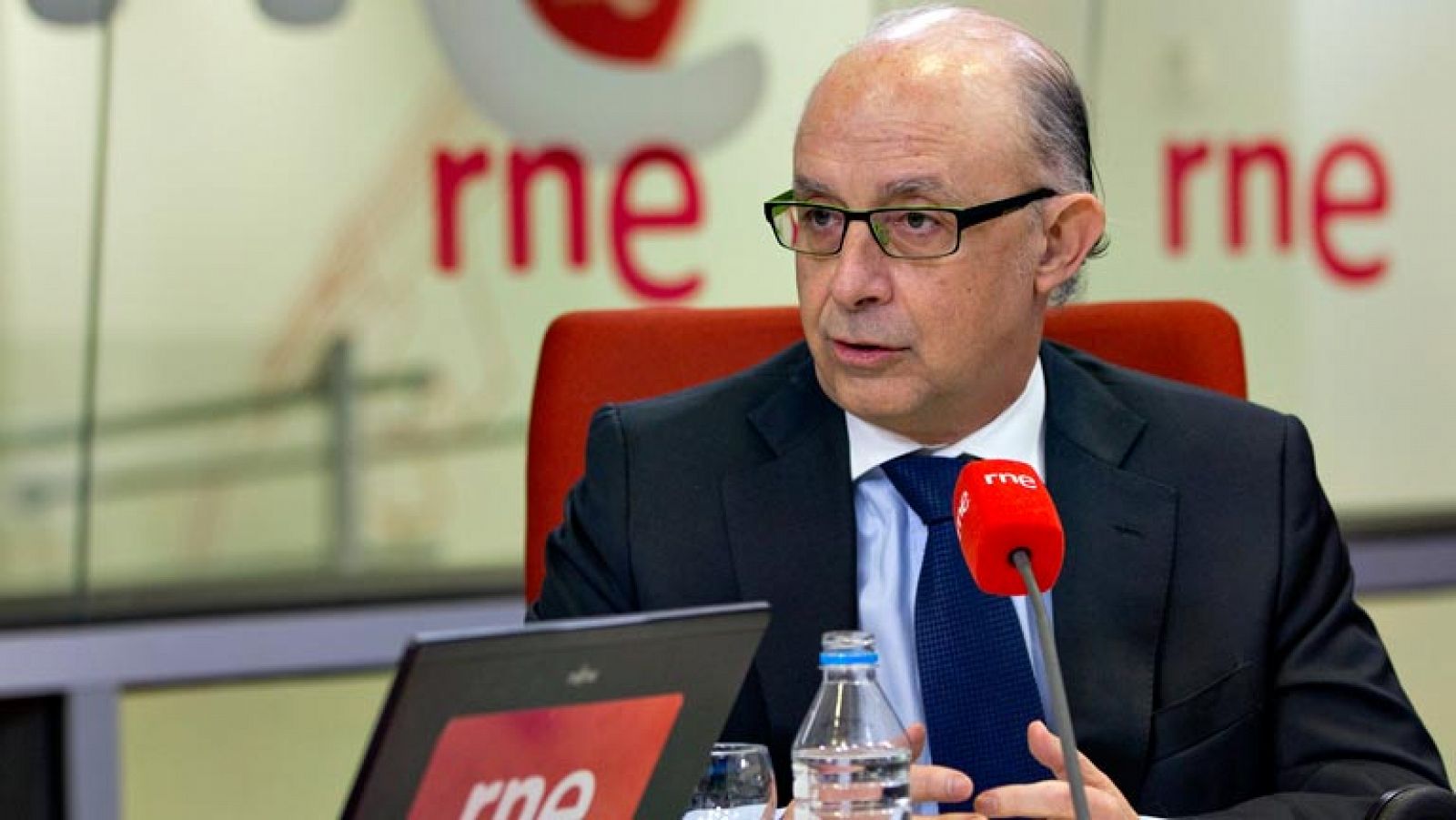 Montoro: "Los territorios no pagan impuestos"