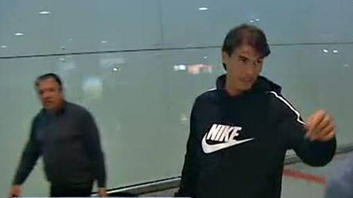 Telediario 1 - Nadal ya está en Barcelona para tratarse de su lesión en la espalda