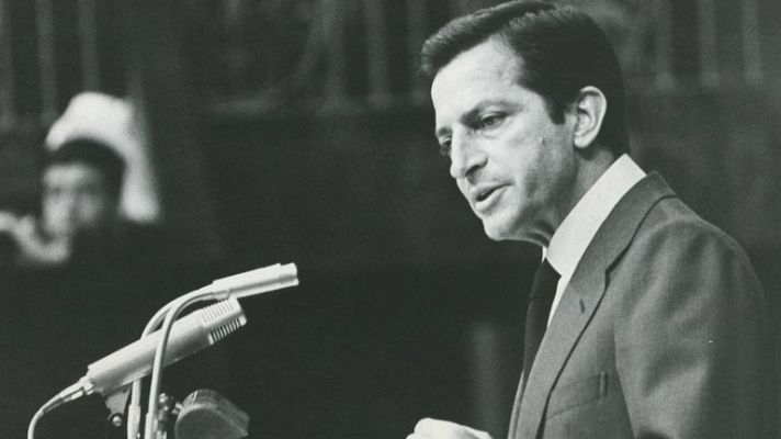 Informe Semanal - Adolfo Suárez defiende la Ley de Asociaciones Políticas