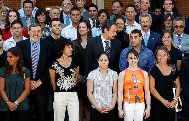  - Zapatero despide a los olímpicos