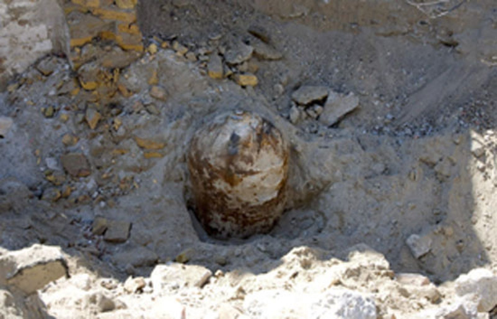 Aparece una bomba sin detonar en Budapest | Ver