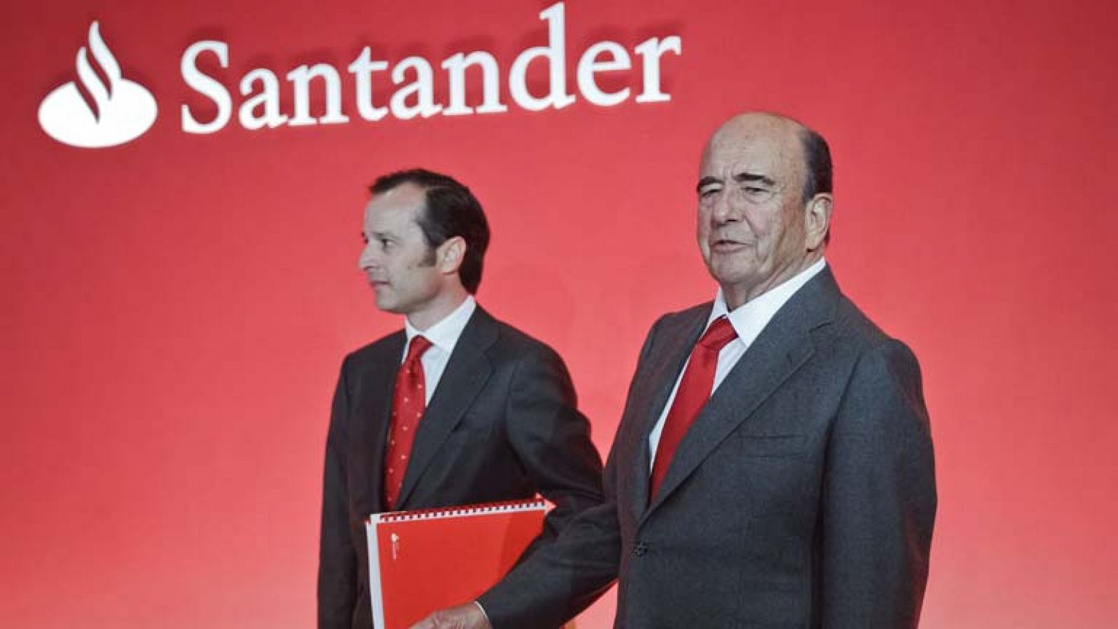 Telediario 1: El Banco Santander ganó un 90% más | RTVE Play