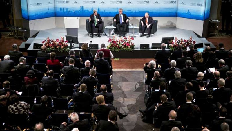 La Conferencia de Seguridad de Munich centra su segunda jornada en la crisis de Ucrania