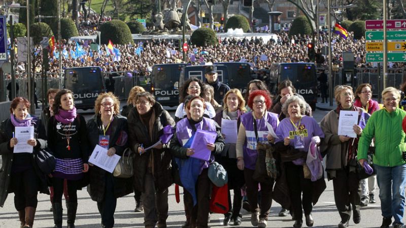Multitudinaria manifestación en Madrid contra el anteproyecto de la ley del aborto que prepara el Gobierno
