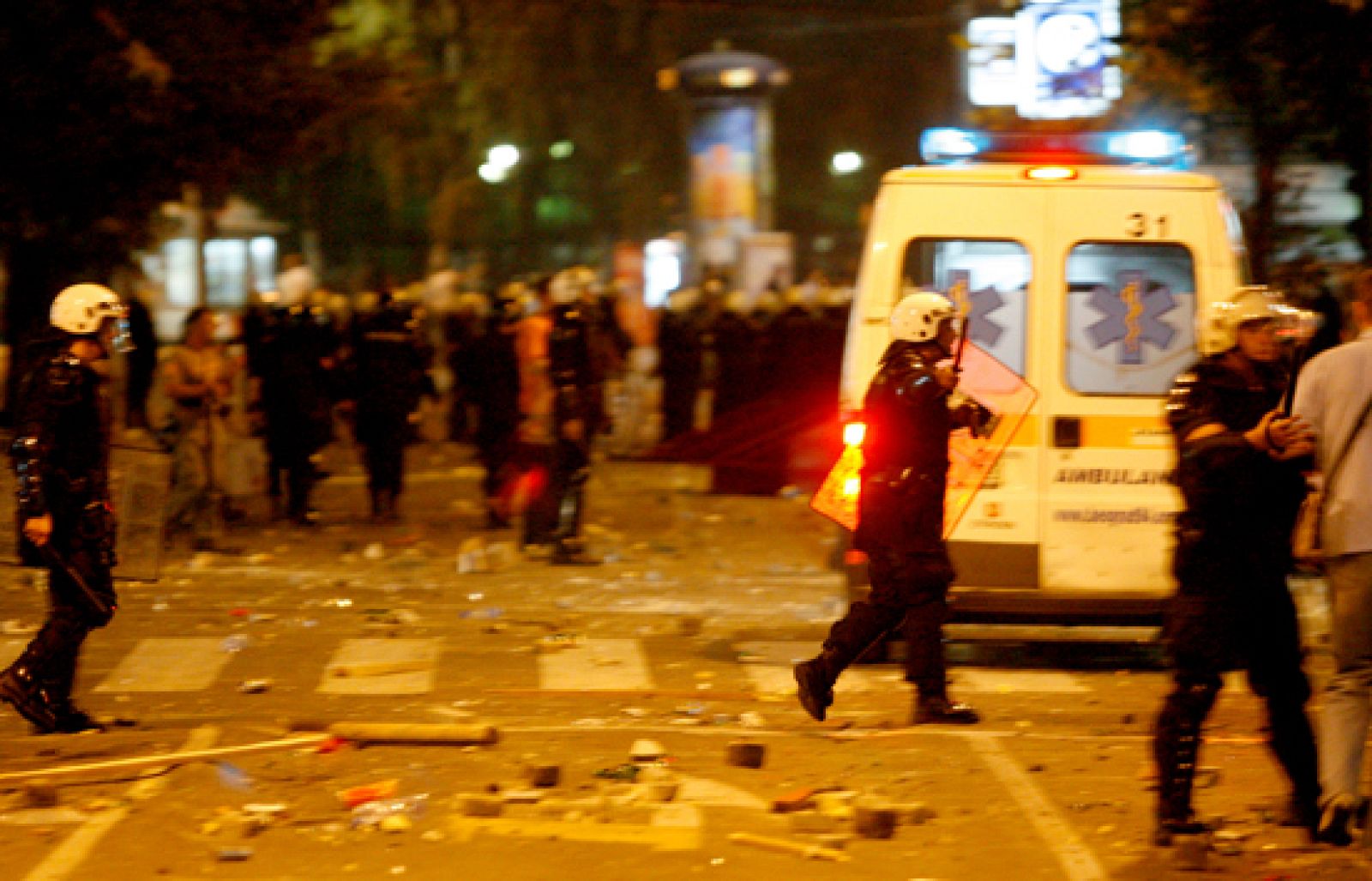 Así fue el momento de la agresión al cámara de TVE Óscar Martínez