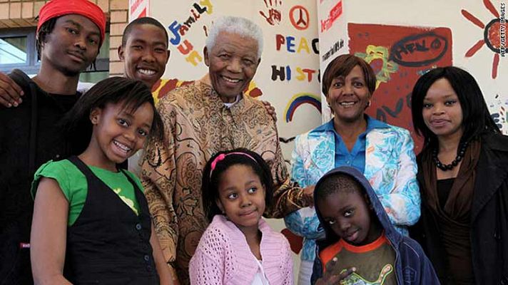 Mandela deja 3 millones de herencia