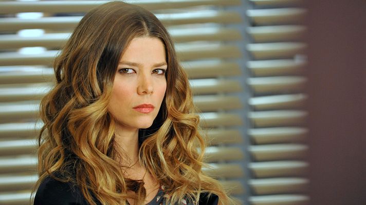 Los misterios de Laura - Juana Acosta estará comentando 'El Misterio de la mujer que sobraba'