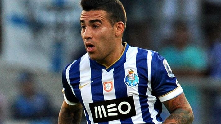 Telediario 1 - La difícil situación del defensa Otamendi y el Valencia