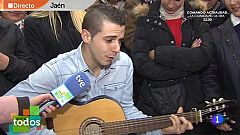 Entre Todos - Josemi Herrero canta en la inauguración del negocio de Lebhib