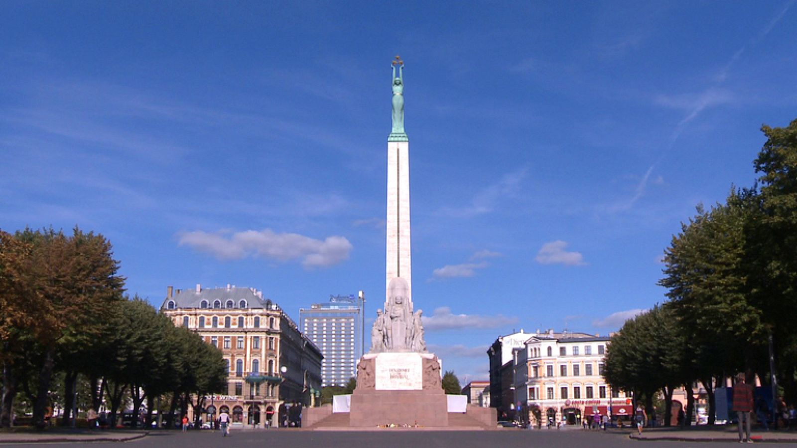 Españoles en el mundo - Avance - Riga