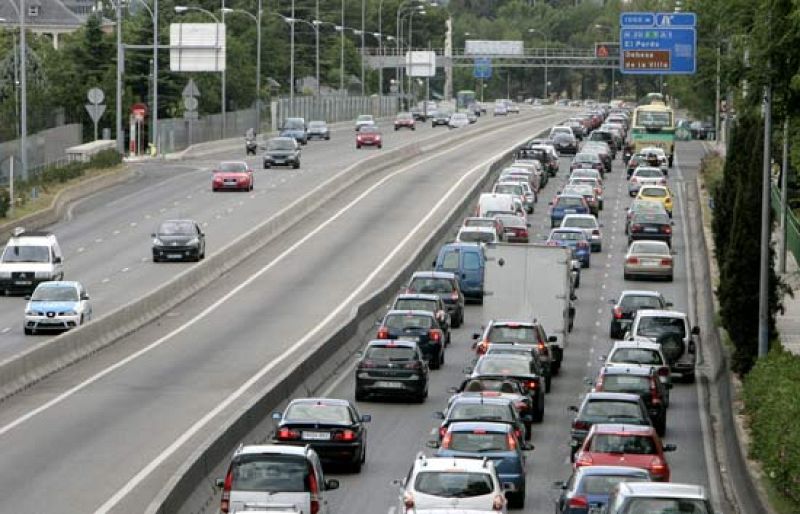 Tráfico prevé más de seis millones de desplazamientos en la operación salida de agosto que arranca a las 15.00 horas del 31 de julio y se prolongará hasta las 0.00 horas del lunes (31/07/08).