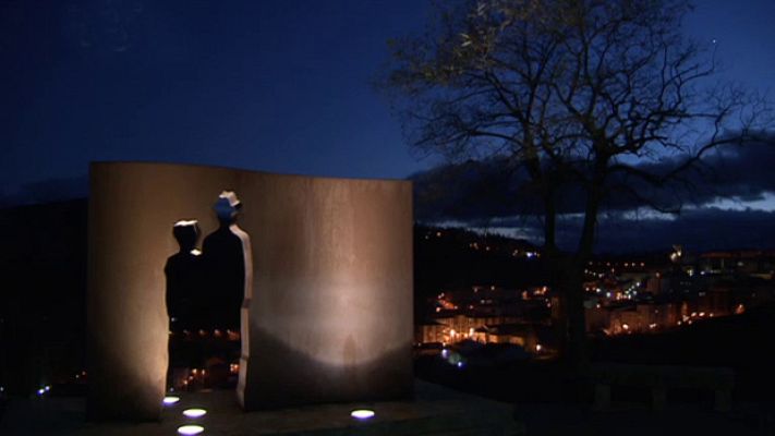 Crónicas - "solo, triste, cansado, pensativo