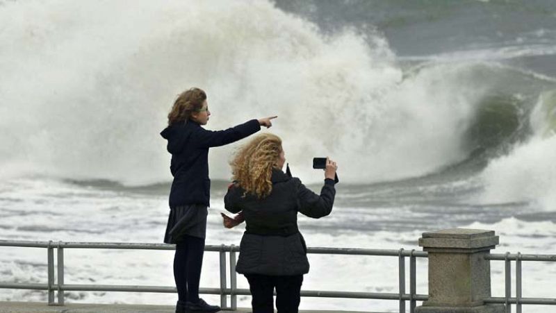 Viento muy fuerte en Galicia y Cantábrico y fuerte en el resto