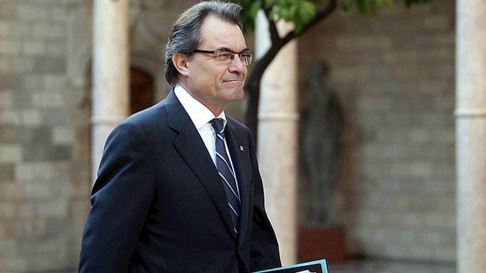 El Gobierno insiste a Cataluña: No hay atajos ilegales para cambiar la Constitución