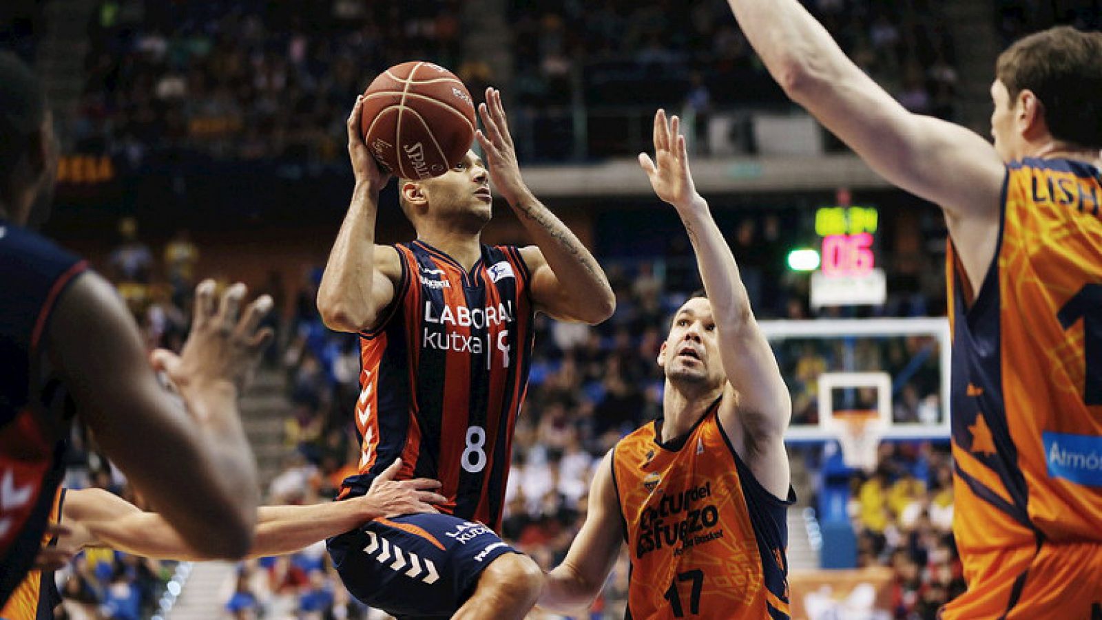 Baloncesto en RTVE: Valencia Basket - Laboral Kutxa | RTVE Play