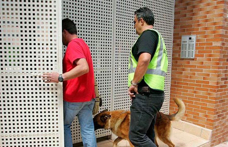  La Guardia Civil registra en Logroño un piso de ETA