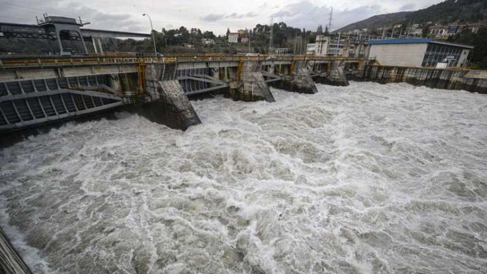 Telediario 1 - Temporal en la costa cantábrica