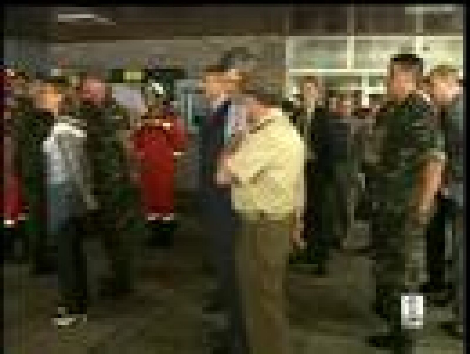 Carme Chacón visita la UME en Galicia