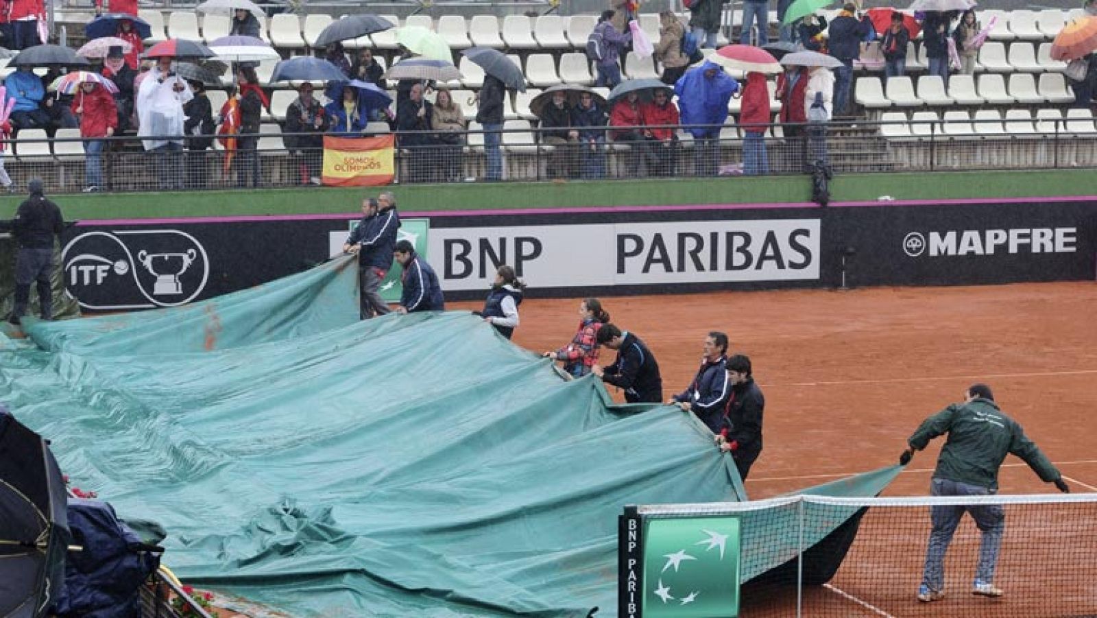 Telediario 1: La lluvia afecta a la eliminatoria de la Copa Federación | RTVE Play