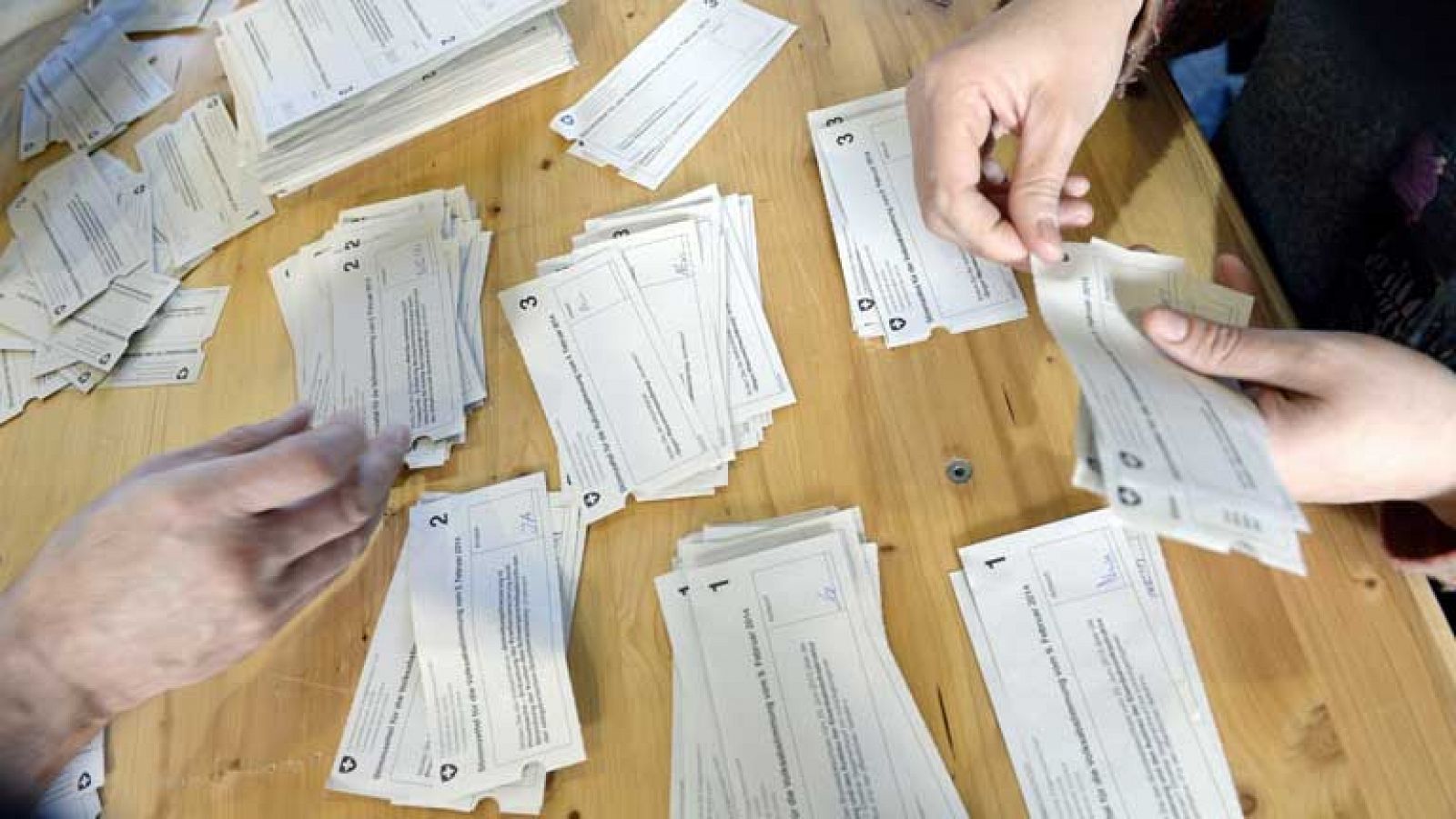 Suiza aprueba en referéndum la entrada de inmigrantes al país