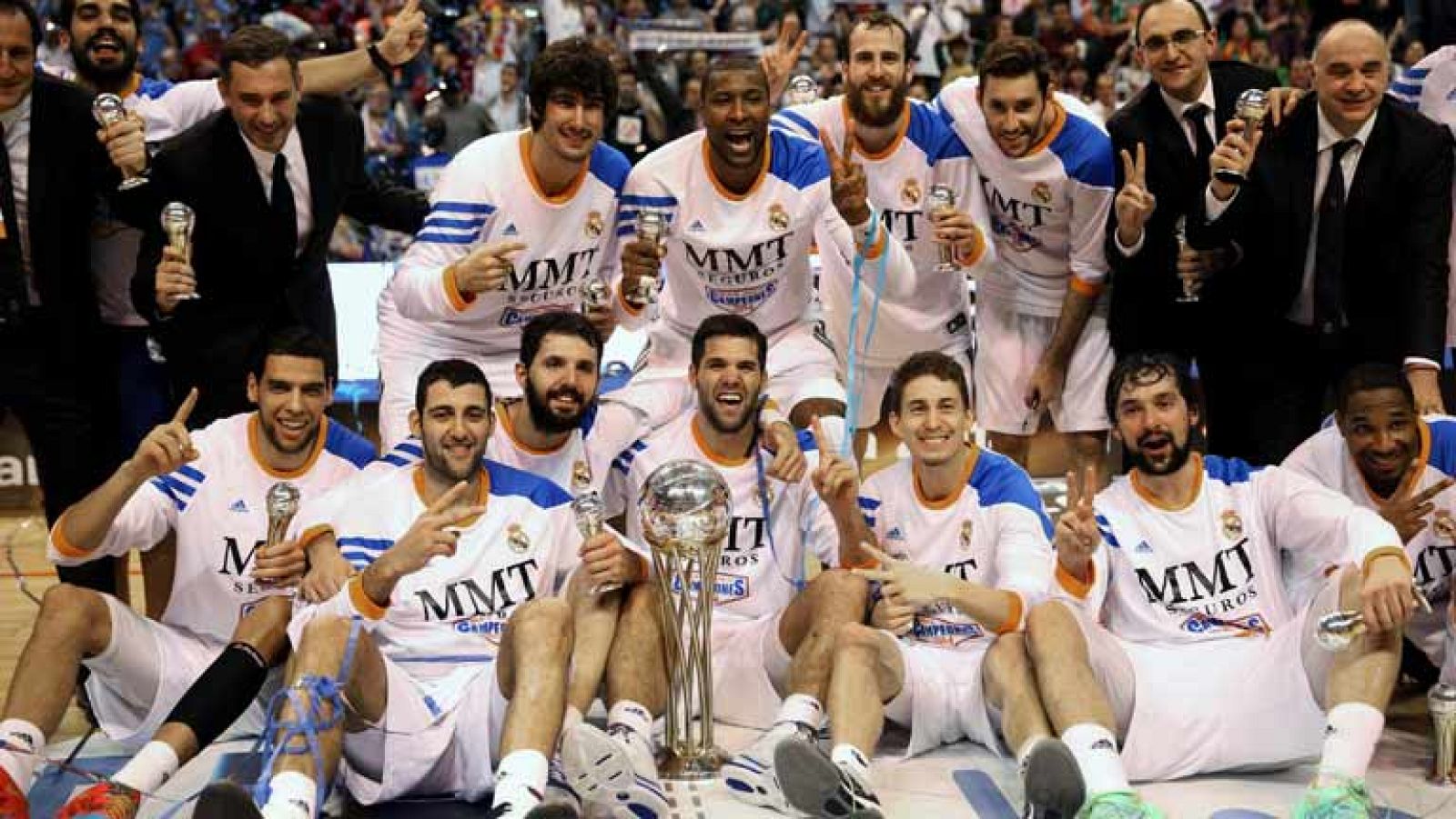 El Real Madrid le quitó el reinado de la Copa del Rey al Barcelona en Málaga, donde había ganado en las dos anteriores ocasiones, y se proclamó campeón al vencer (76-77), en un partido muy emocionante, que se decidió en los últimos diez segundos con