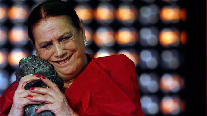 Terele Pávez recibe su primer Goya: mejor actriz de reparto por "Las Brujas de Zugarramurdi"
