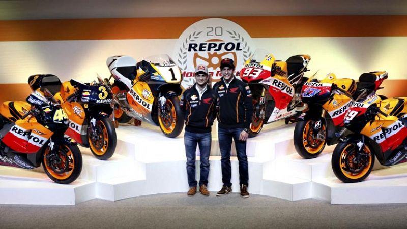 La petrolera española Repsol y el fabricante japonés de motos Honda celebraron hoy en Madrid su vigésimo aniversario juntos, de la mano de los campeones del mundo españoles Alex Crivillé, Dani Pedrosa y Marc Márquez, con los que ha tenido tan exitosa