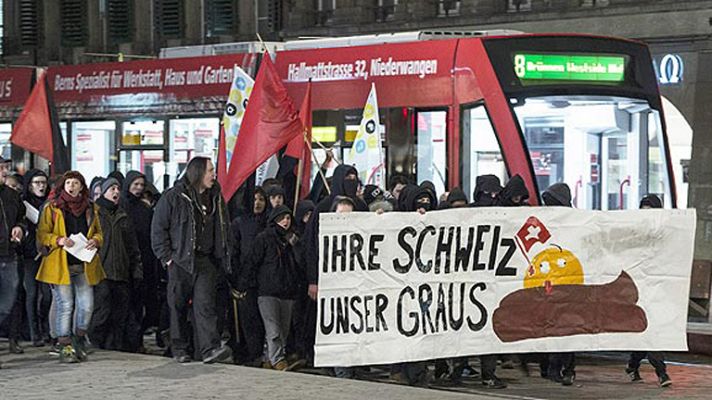 Telediario 1 - La UE advierte a Suiza: las cuotas a la inmigración son "preocupantes" y habrá "consecuencias"