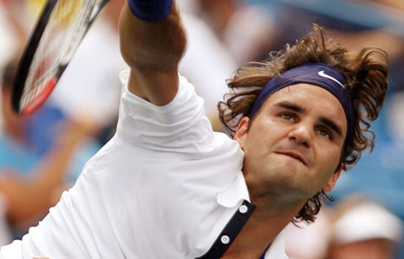  Federer cae y deja en bandeja el n1