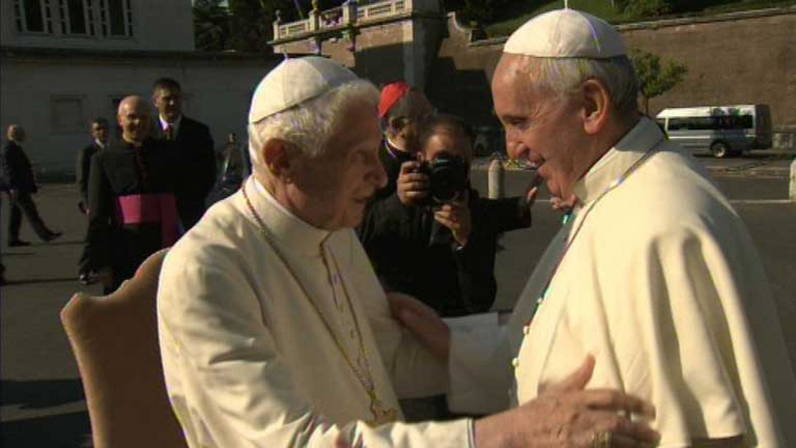 Telediario 1: Un año de la dimisión del Papa | RTVE Play