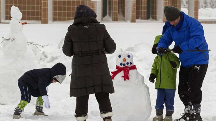 Telediario 1 - Trece comunidades en alerta