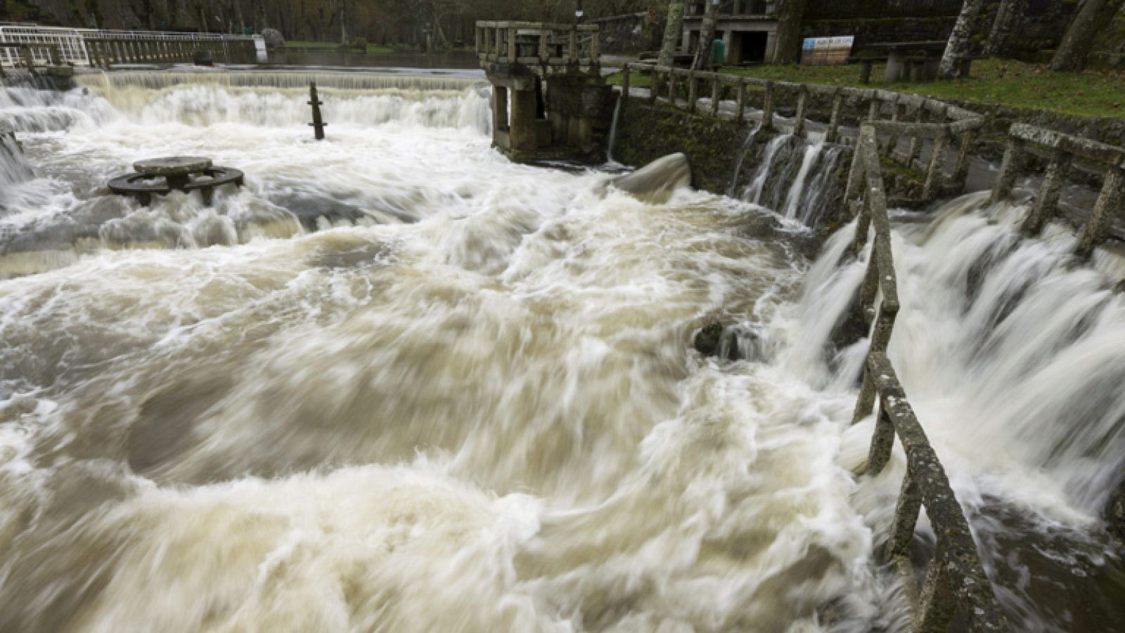 Desprendimientos y deslizamientos de laderas y carreteras tras las intensas lluvias