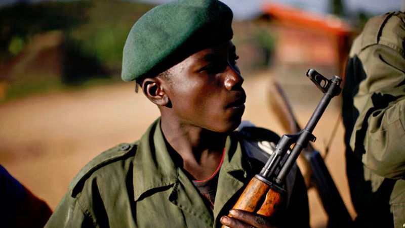 19 países siguen usando a niños soldado